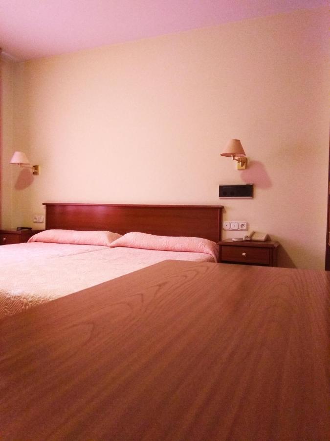 סנטיאגו דה קומפוסטלה Hotel Capital De Galicia מראה חיצוני תמונה