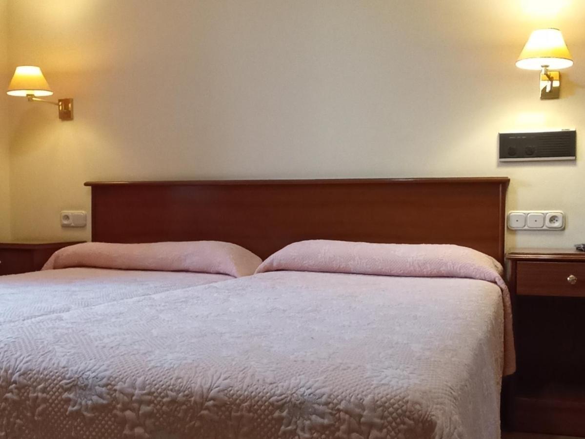 סנטיאגו דה קומפוסטלה Hotel Capital De Galicia מראה חיצוני תמונה