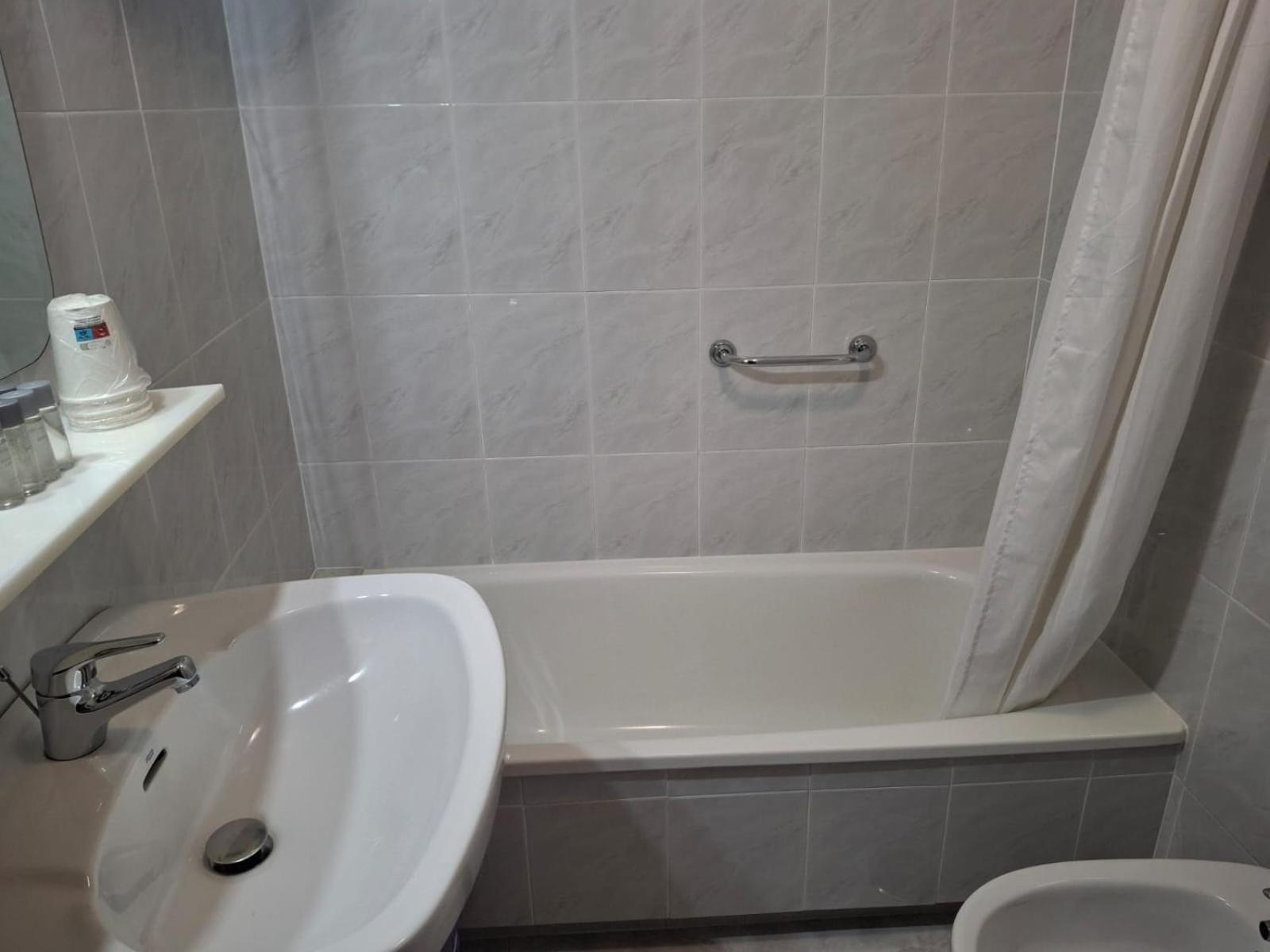 סנטיאגו דה קומפוסטלה Hotel Capital De Galicia מראה חיצוני תמונה