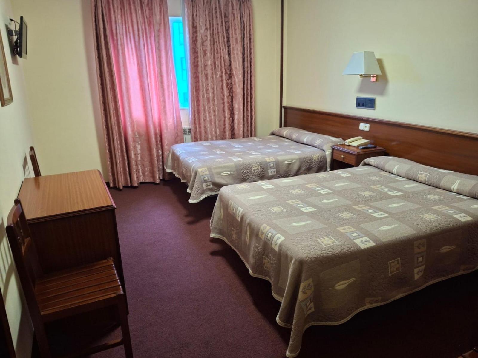 סנטיאגו דה קומפוסטלה Hotel Capital De Galicia מראה חיצוני תמונה