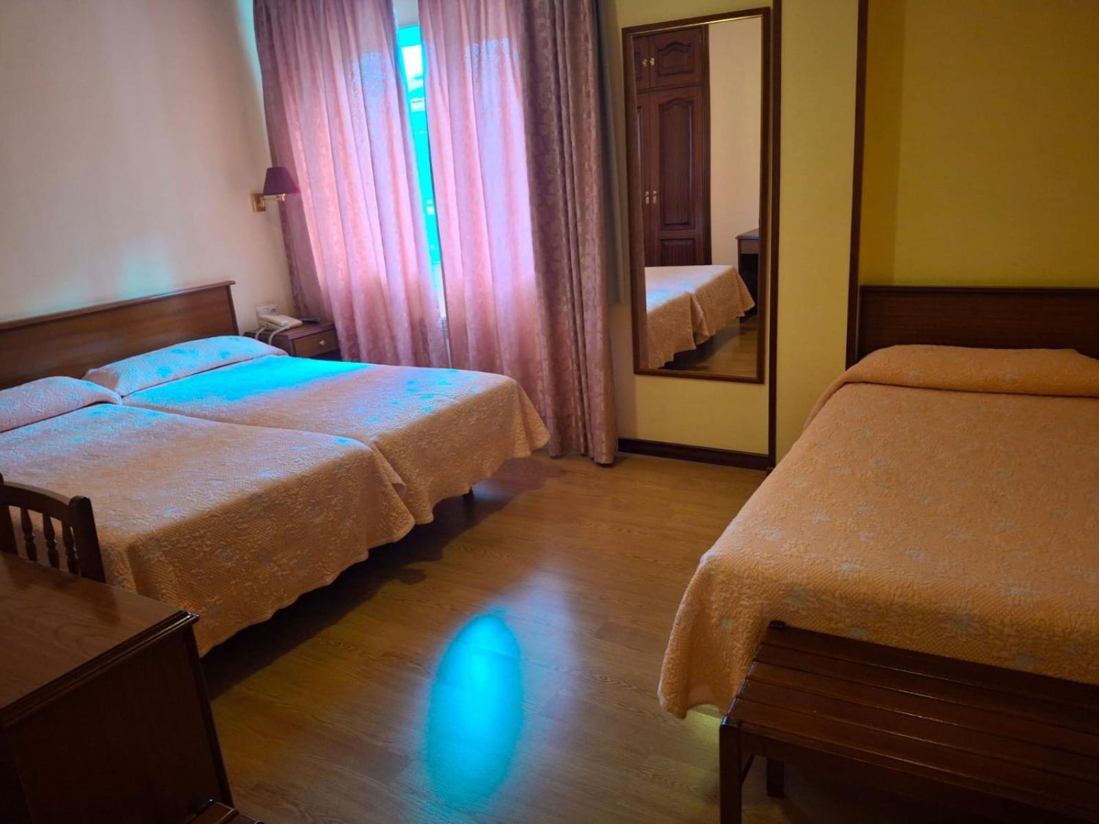 סנטיאגו דה קומפוסטלה Hotel Capital De Galicia מראה חיצוני תמונה